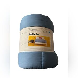 Room Essentials Sky Blue Faux Shearling Comforter new full/queen